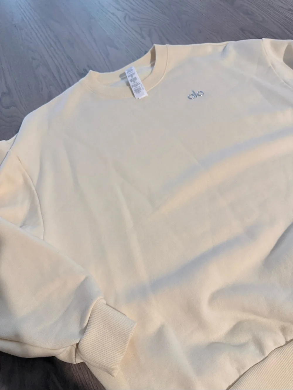 ALO Yoga Accolade Sweatshirt in Candlelight Yellow